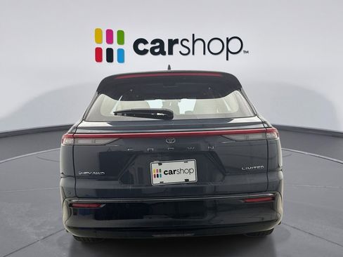 Used 2025 Toyota Crown Signia w/ Advanced Technology Package image 4