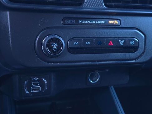 Used 2025 Ford Maverick XL w/ Equipment Group 102A image 24