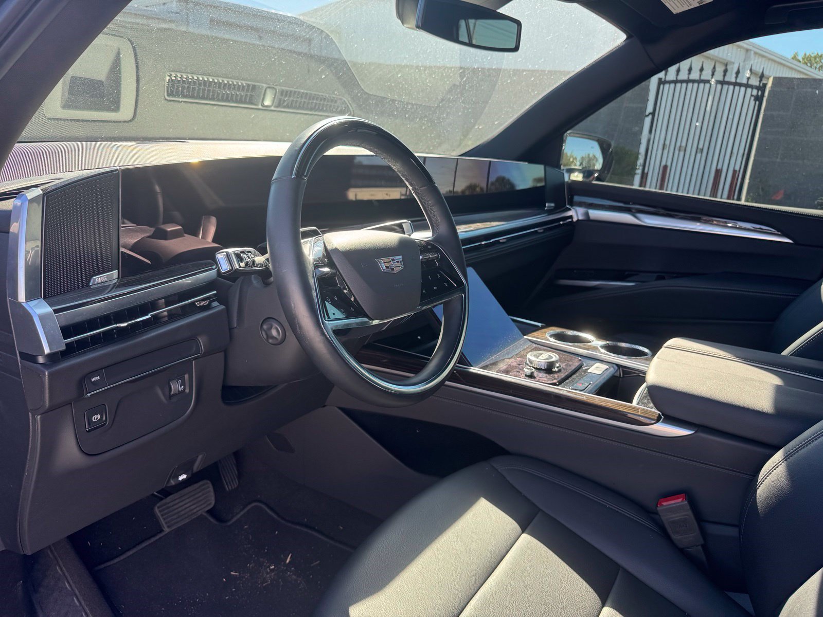 Certified 2025 Cadillac Escalade Luxury RWD image 19