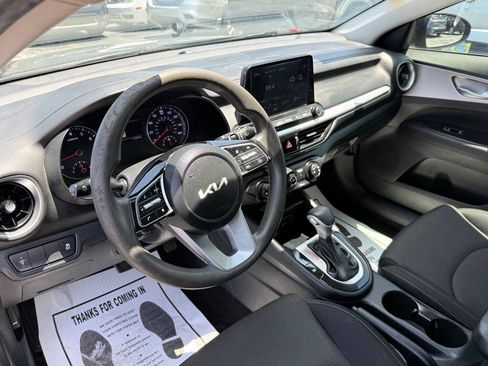 Used 2022 Kia Forte LXS FWD image 11