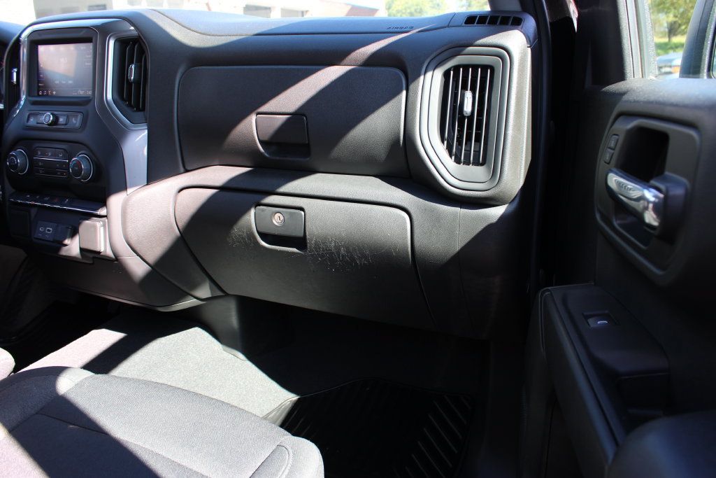 Used 2022 Chevrolet Silverado 1500 Custom w/ LPO, Dark Essentials Package AWD/4WD image 40