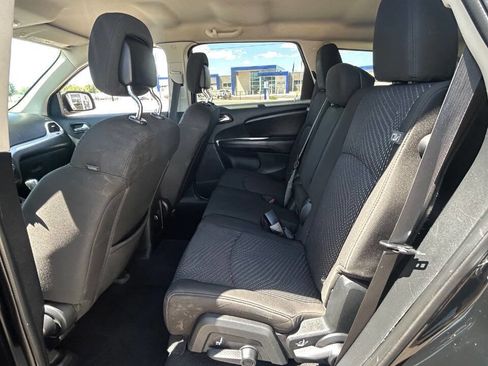 Used 2020 Dodge Journey SE w/ Blacktop Package image 9