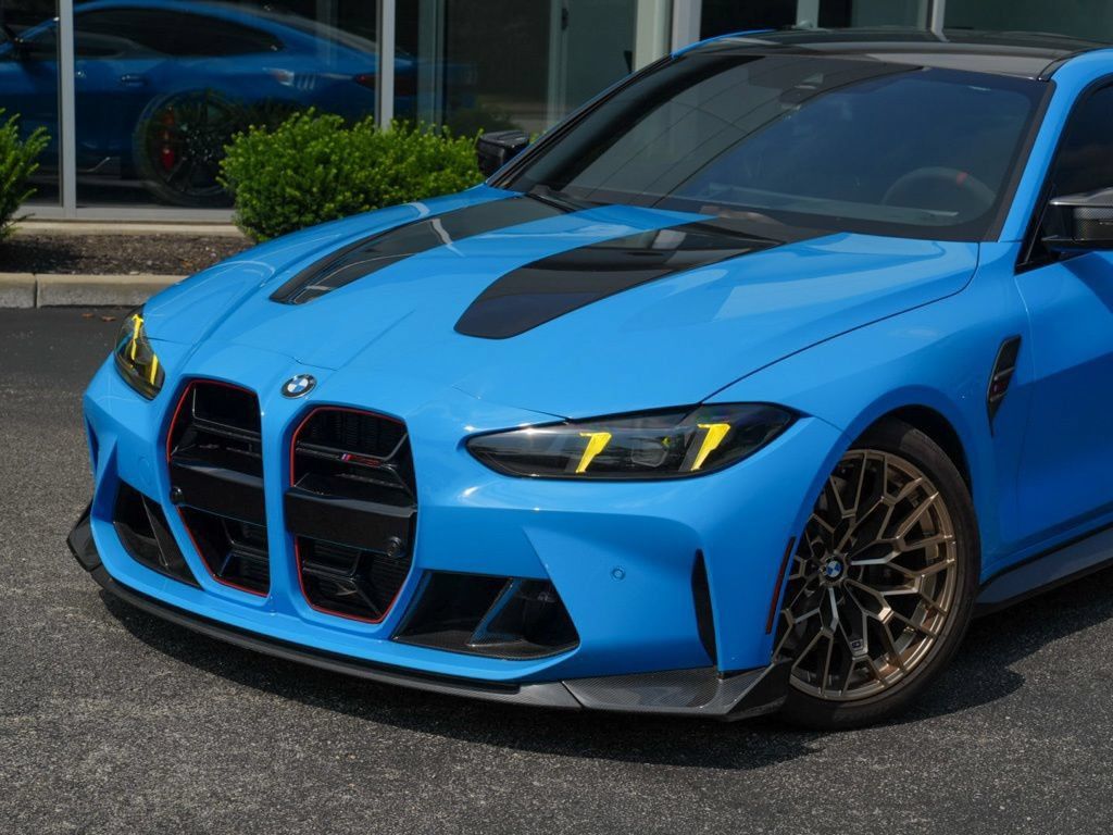 Used 2025 BMW M4 CS AWD/4WD image 2