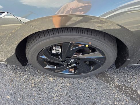New 2026 Hyundai Elantra Sport FWD image 16