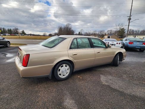 Used 2005 Cadillac De Ville Sedan w/ Equipment Group image 6