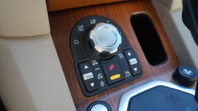 Used 2012 Land Rover LR4 HSE AWD/4WD image 19