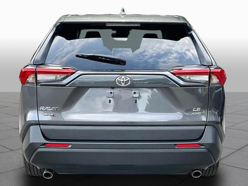 Used 2024 Toyota RAV4 LE AWD/4WD image 5