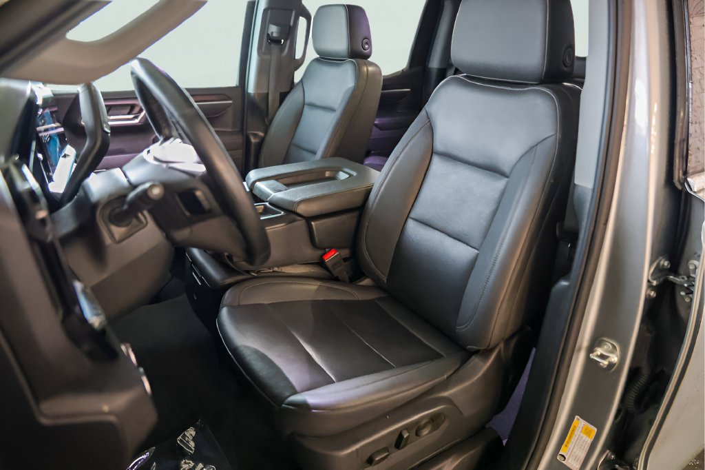 Used 2025 GMC Sierra 1500 SLT RWD image 9