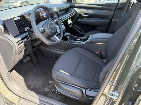 Certified 2026 Hyundai Tucson SE FWD image 9