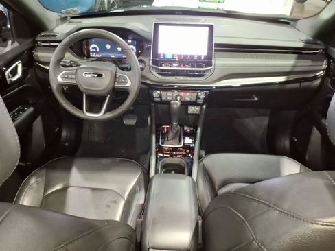 Used 2025 Jeep Compass Limited w/ High Altitude Package AWD/4WD image 12