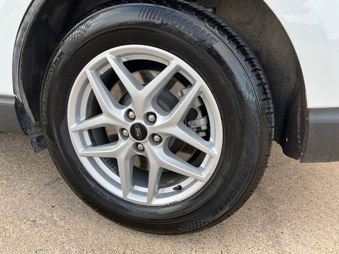 Used 2023 Ford Edge SEL image 9