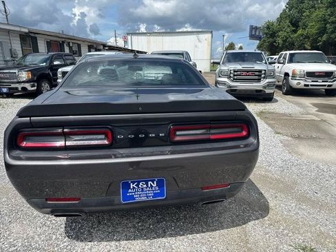 Used 2016 Dodge Challenger SXT w/ Blacktop Package RWD image 3