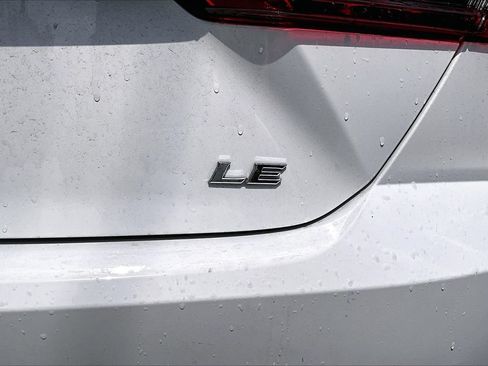 Used 2025 Toyota Camry LE FWD image 21