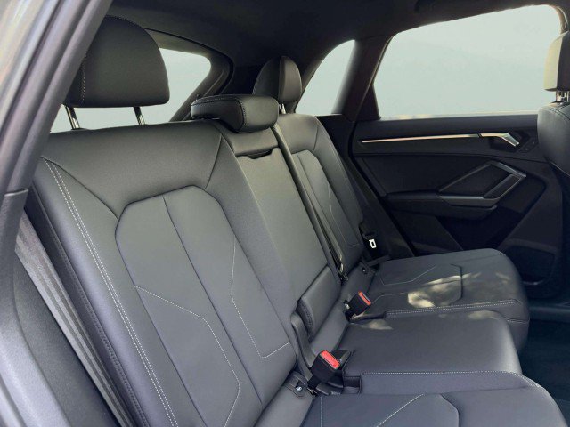 Certified 2025 Audi Q3 2.0T Premium w/ Convenience Package AWD/4WD image 28