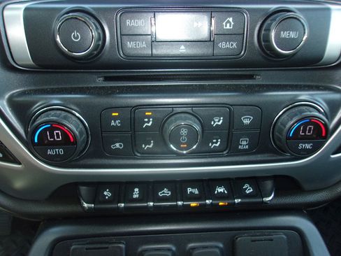 Used 2018 GMC Sierra 1500 SLT AWD/4WD image 23