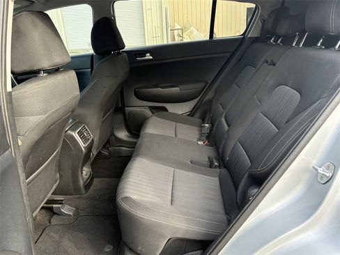 Used 2020 Kia Sportage LX image 20