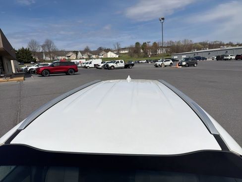 Used 2016 Kia Sorento EX image 9