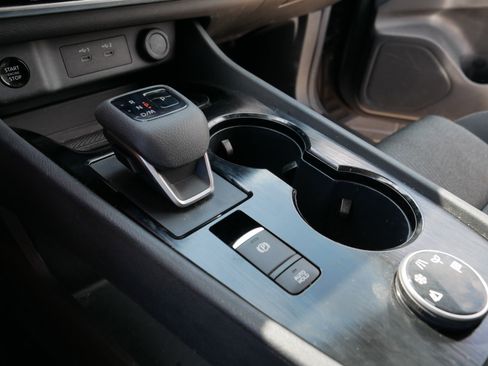 Used 2024 Nissan Rogue SV image 25