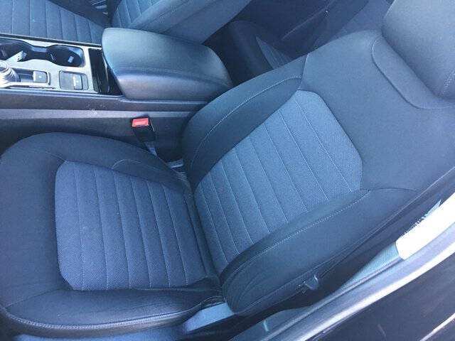 Used 2020 Ford Edge SE FWD image 15