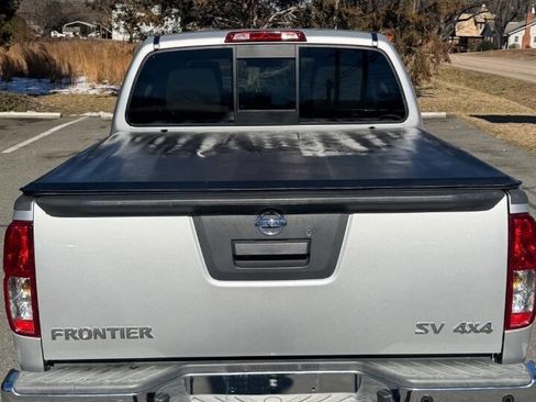 Used 2020 Nissan Frontier SV image 4
