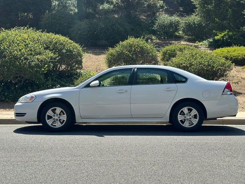 Used 2014 Chevrolet Impala Limited LS FWD image 2