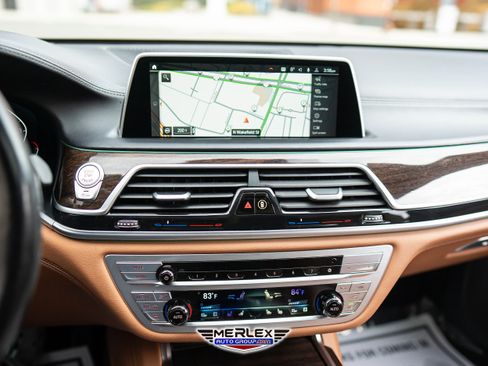 Used 2022 BMW 750i xDrive xDrive M SPORT LINE w/ Executive Package image 30