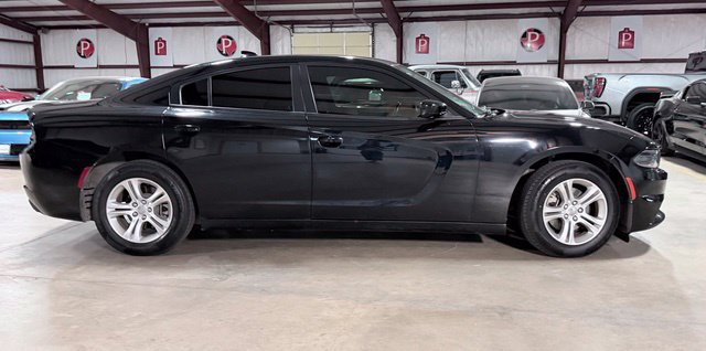 Used 2023 Dodge Charger SXT RWD image 2
