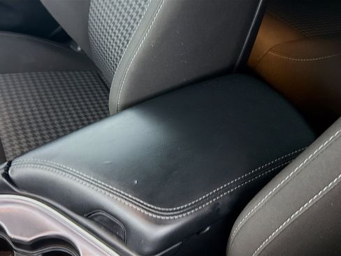 Used 2021 Dodge Challenger R/T w/ Blacktop Package image 18