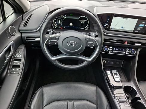 Used 2022 Hyundai Sonata Limited w/ Preferred Accessory Package image 11