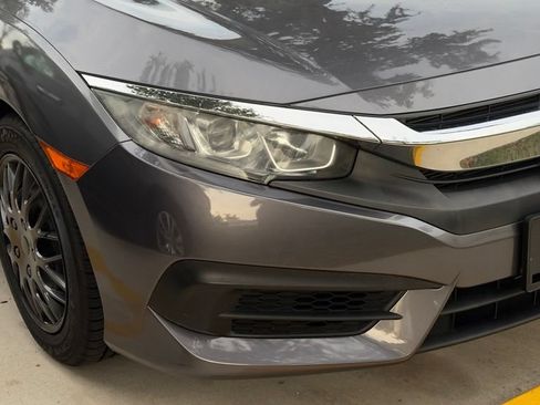 Used 2018 Honda Civic LX image 8