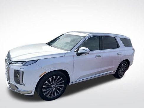 Used 2024 Hyundai Palisade Calligraphy image 3
