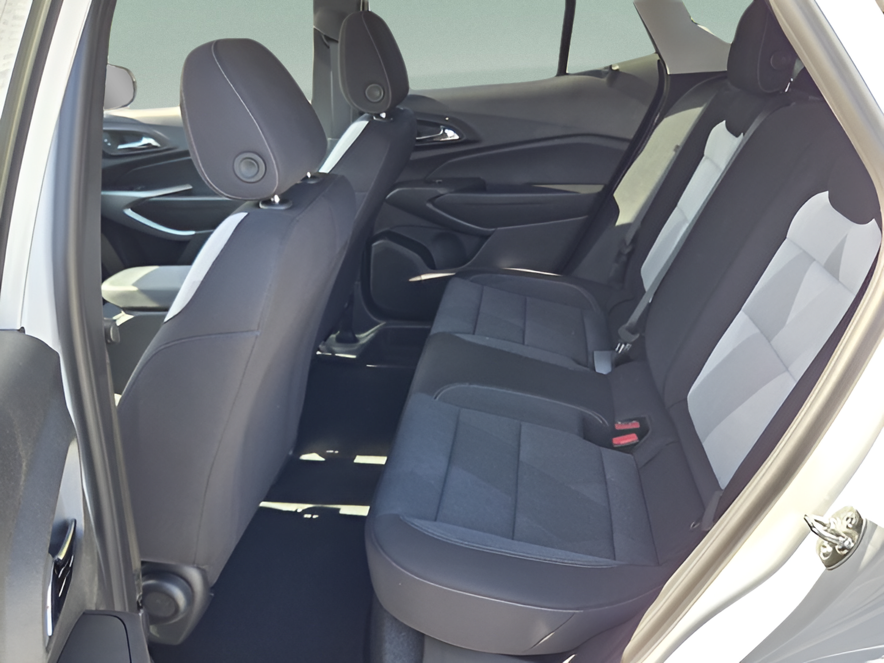 New 2026 Chevrolet Trax LS w/ LS Convenience Package FWD image 11