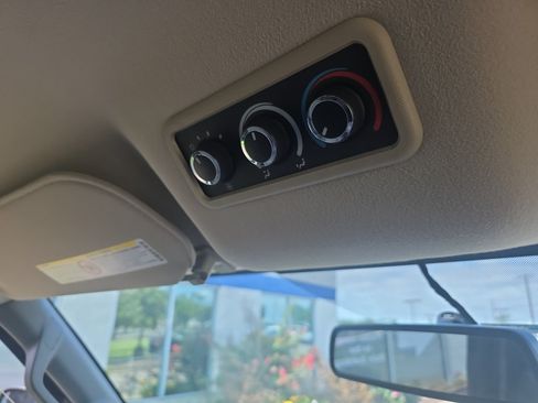 Used 2019 Chevrolet Express 3500 LS RWD image 12