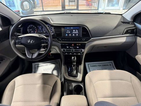 Used 2020 Hyundai Elantra SEL FWD image 27
