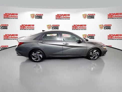Certified 2025 Hyundai Elantra Sport FWD image 17