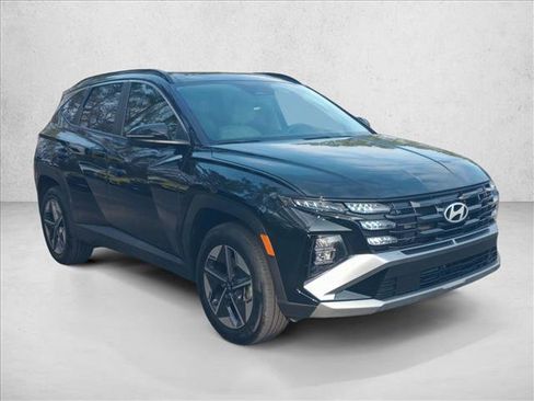 Certified 2025 Hyundai Tucson SEL image 2