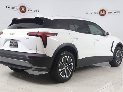 Used 2025 Chevrolet Blazer EV LT AWD/4WD image 3