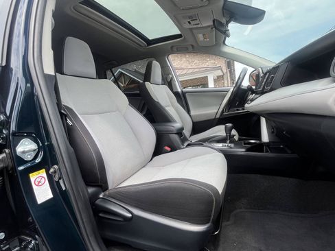 Used 2018 Toyota RAV4 XLE FWD image 11