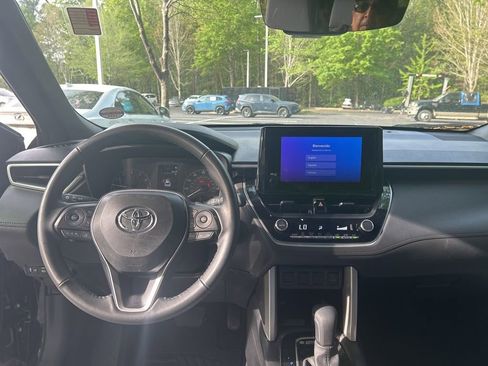 Used 2024 Toyota Corolla Cross SE image 8