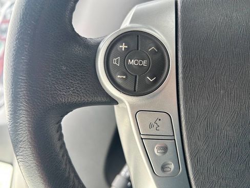 Used 2013 Toyota Prius Five image 11