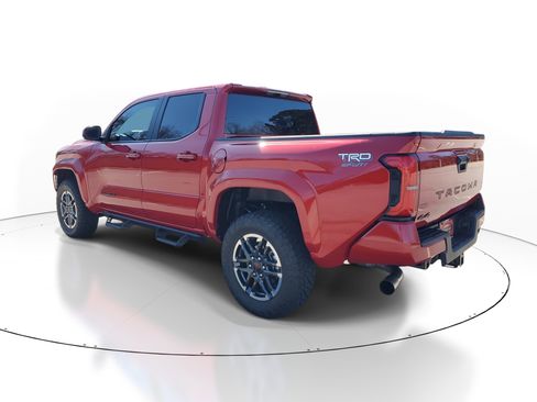 Used 2025 Toyota Tacoma TRD Sport image 4