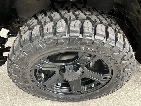 Used 2018 Toyota Tundra SR5 AWD/4WD image 15