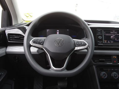 Used 2022 Volkswagen Taos S image 22