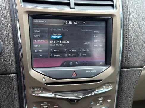 Used 2012 Lincoln MKX AWD image 16