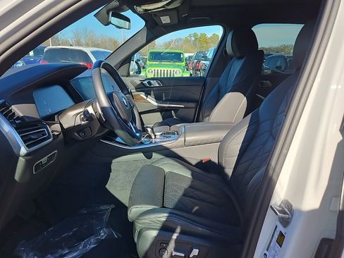 Used 2023 BMW X5 sDrive40i w/ Premium Package image 15