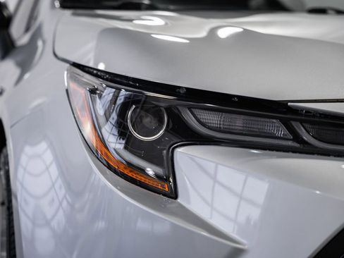 Used 2021 Toyota Corolla LE w/ Carpet Mat Package (TMS) image 9