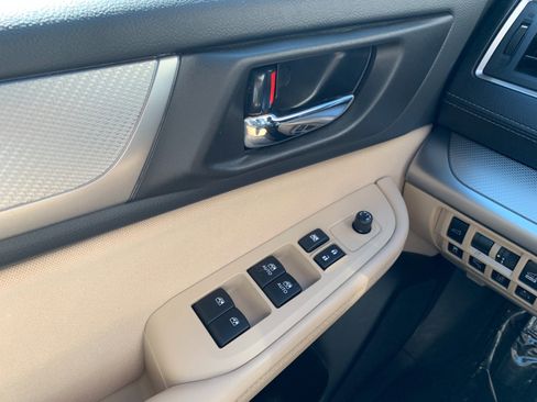 Used 2018 Subaru Outback 2.5i Premium image 14