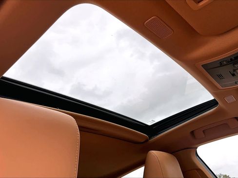 Used 2025 Lexus ES 300h w/ Premium Package image 14