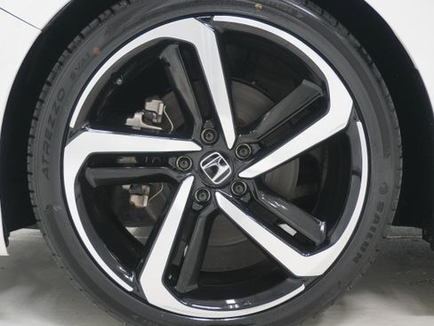 Used 2018 Honda Accord Sport image 22