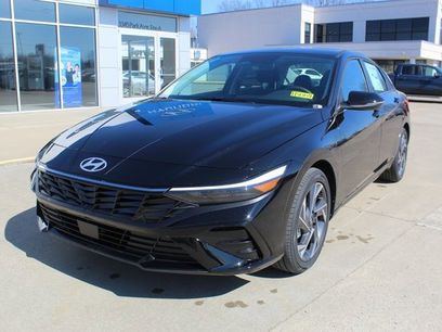 New 2026 Hyundai Elantra Limited w/ Cargo Package